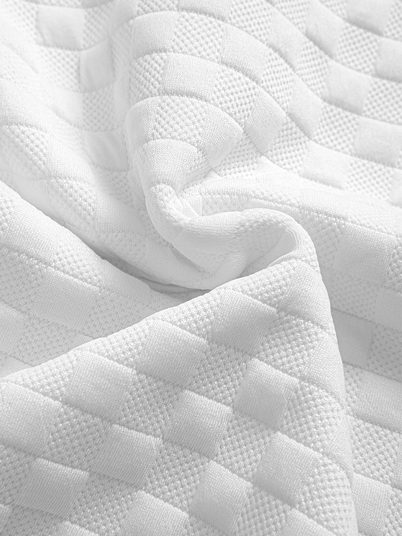 Checkerboard Jacquard  Arc Hem Hooded T-Shirt & Checkerboard Jacquard Shorts