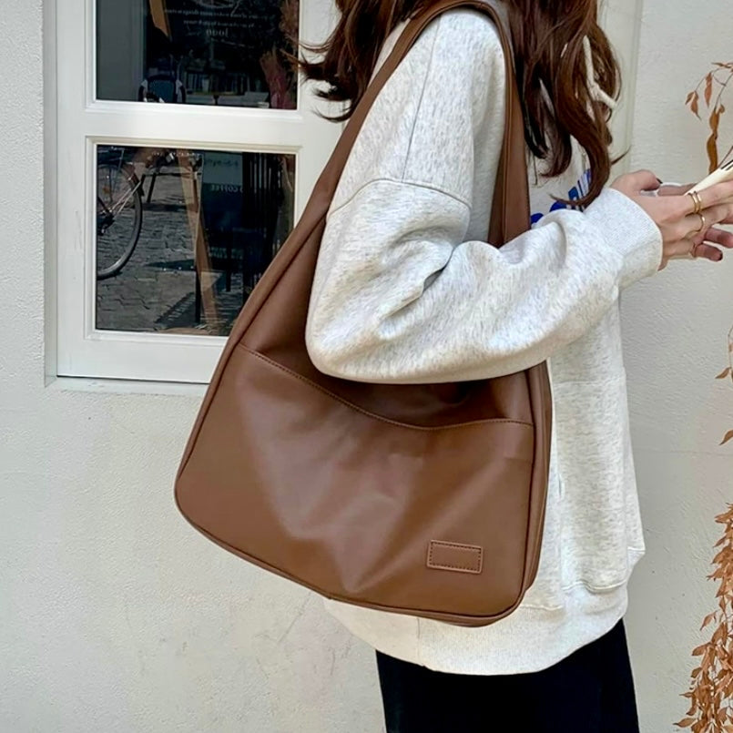 Emilia™ | The perfect crossbody bag for women