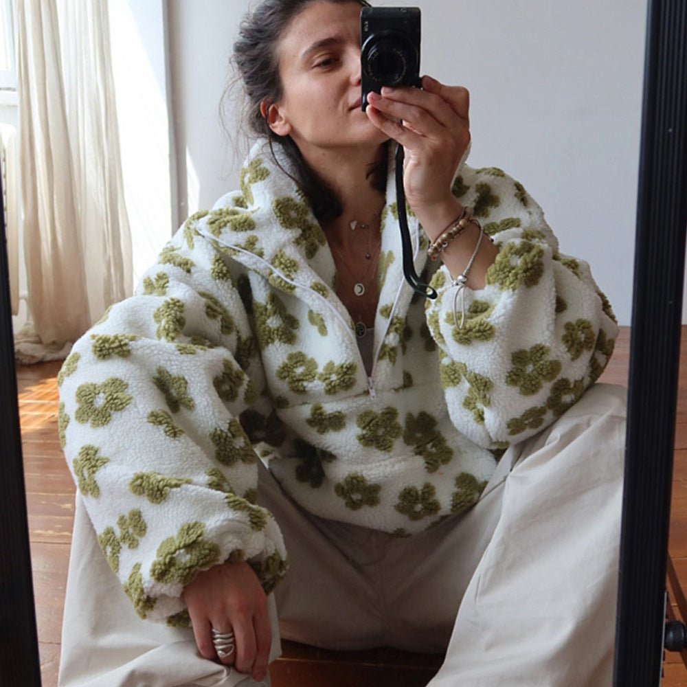 Elena - Pull fleuri en polaire sherpa avec demi-zip